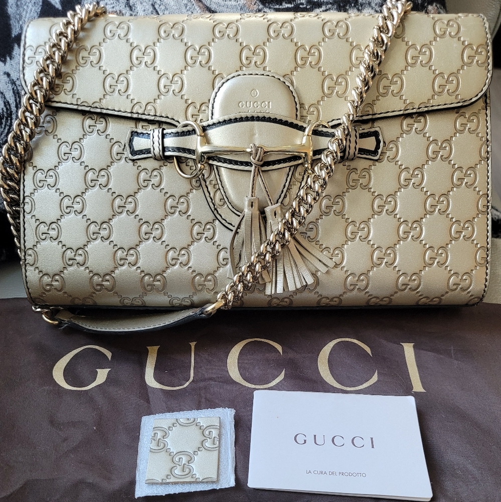 Gucci medium Emily shoulder bag in gold monogram leather